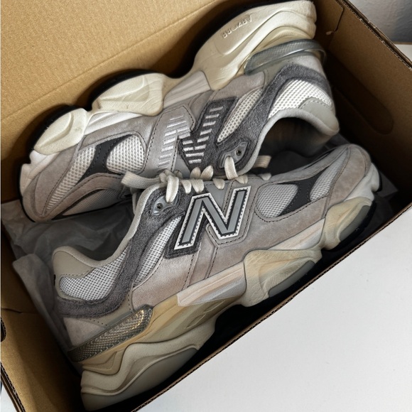 New Balance New Balance 9060 Sneaker - Picture 3 of 3